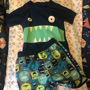 2T swimsuit shirt and pants- EUC!